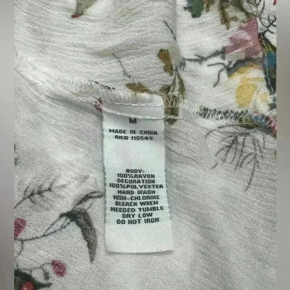 Bohemian Floral Peasant Top With Embroidery Accents Size Medium No Brand - Picture 7 of 10